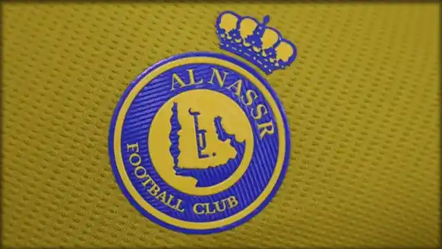 لوگو و لباس النصر تصویر از نزدیک کیت تیم فوتبال النصر عربستان
