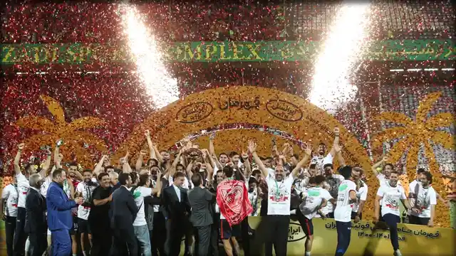 قهرمانی نساجی در جام حذفی جشن قهرمانی تیم نساجی مازندران در جام حذفی 1400/01